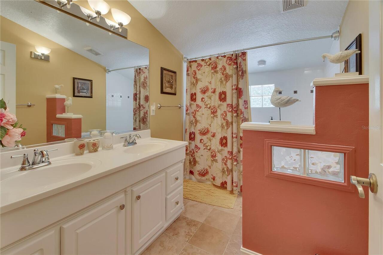 Listing Photo 43