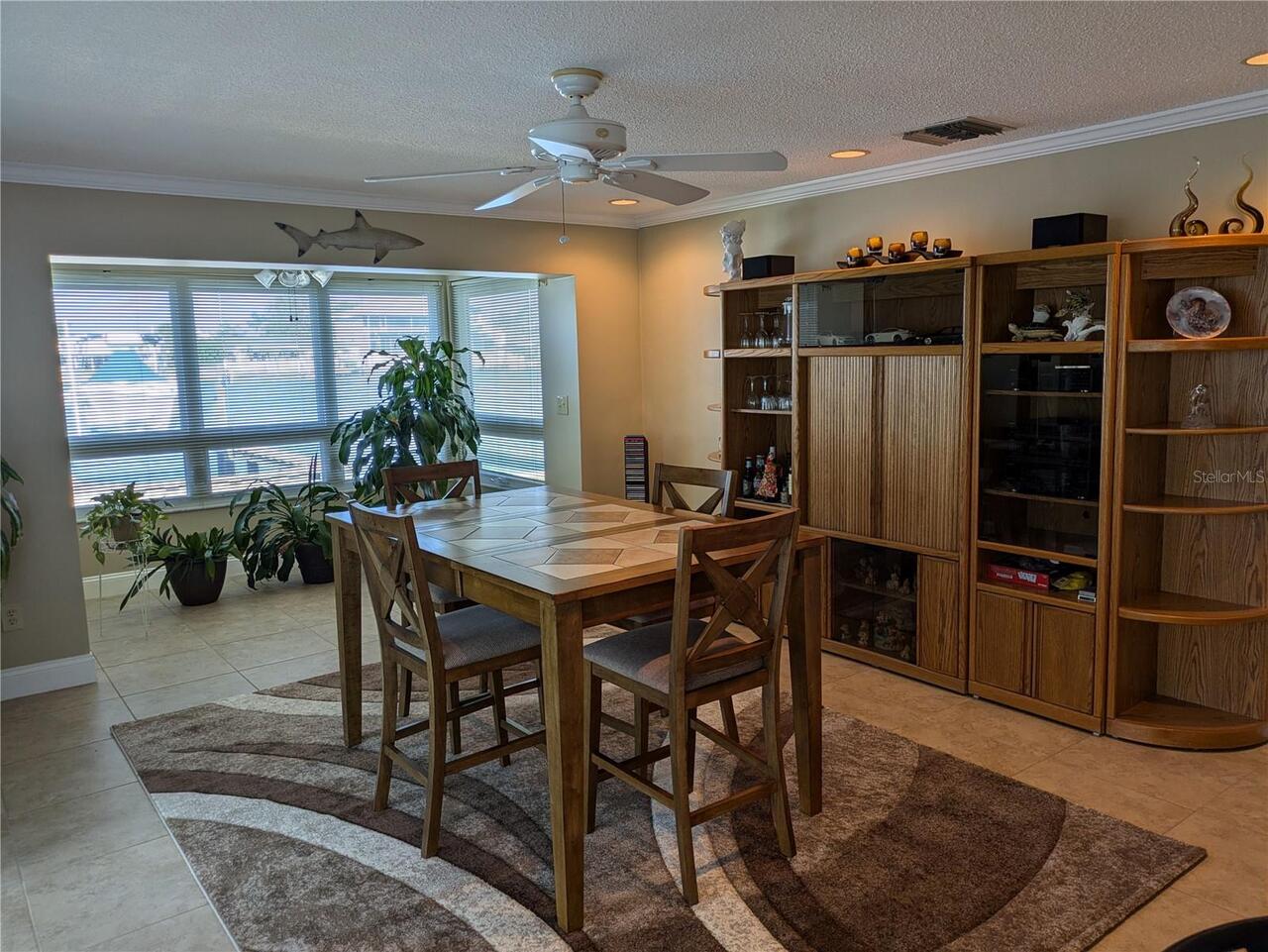 Listing Photo 9