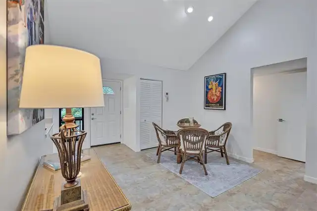 Listing Photo 14