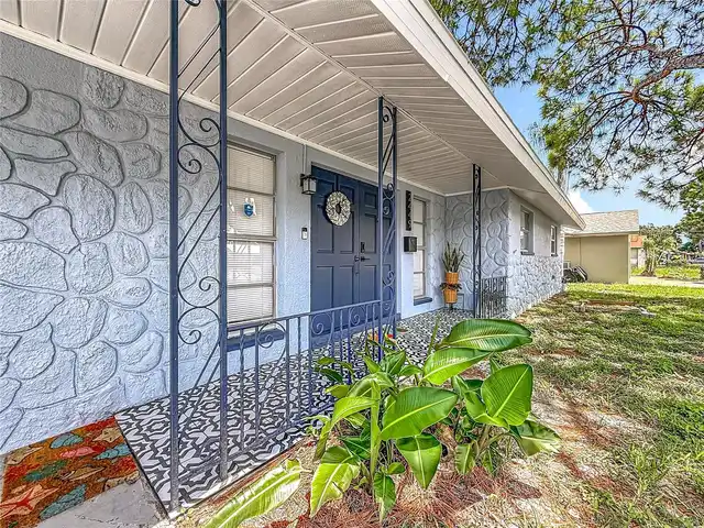 Listing Photo 8