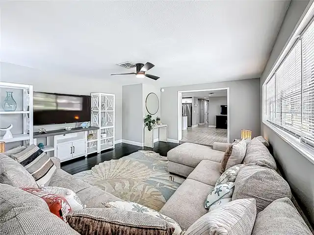 Listing Photo 23