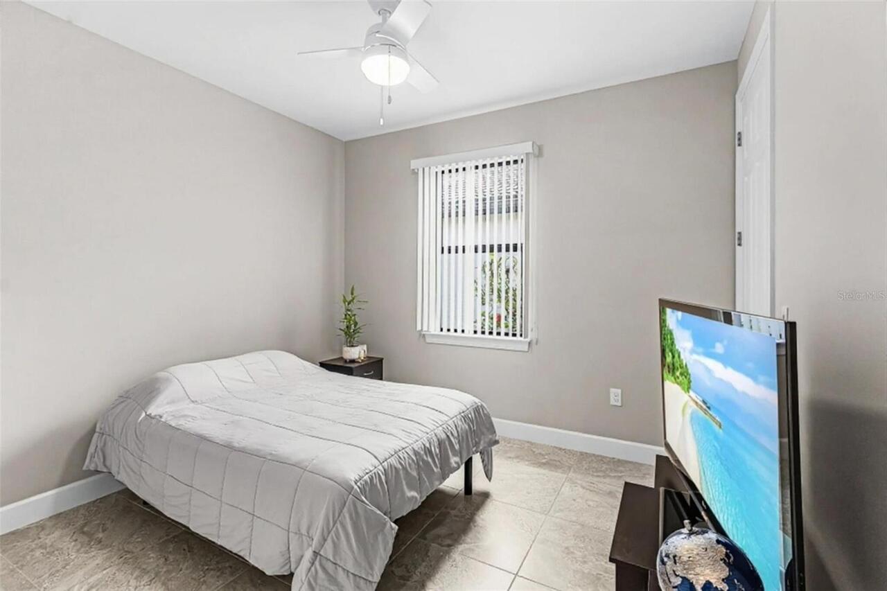 Listing Photo 8