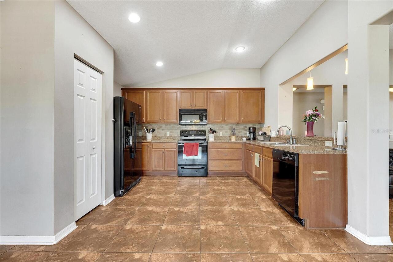 Listing Photo 16