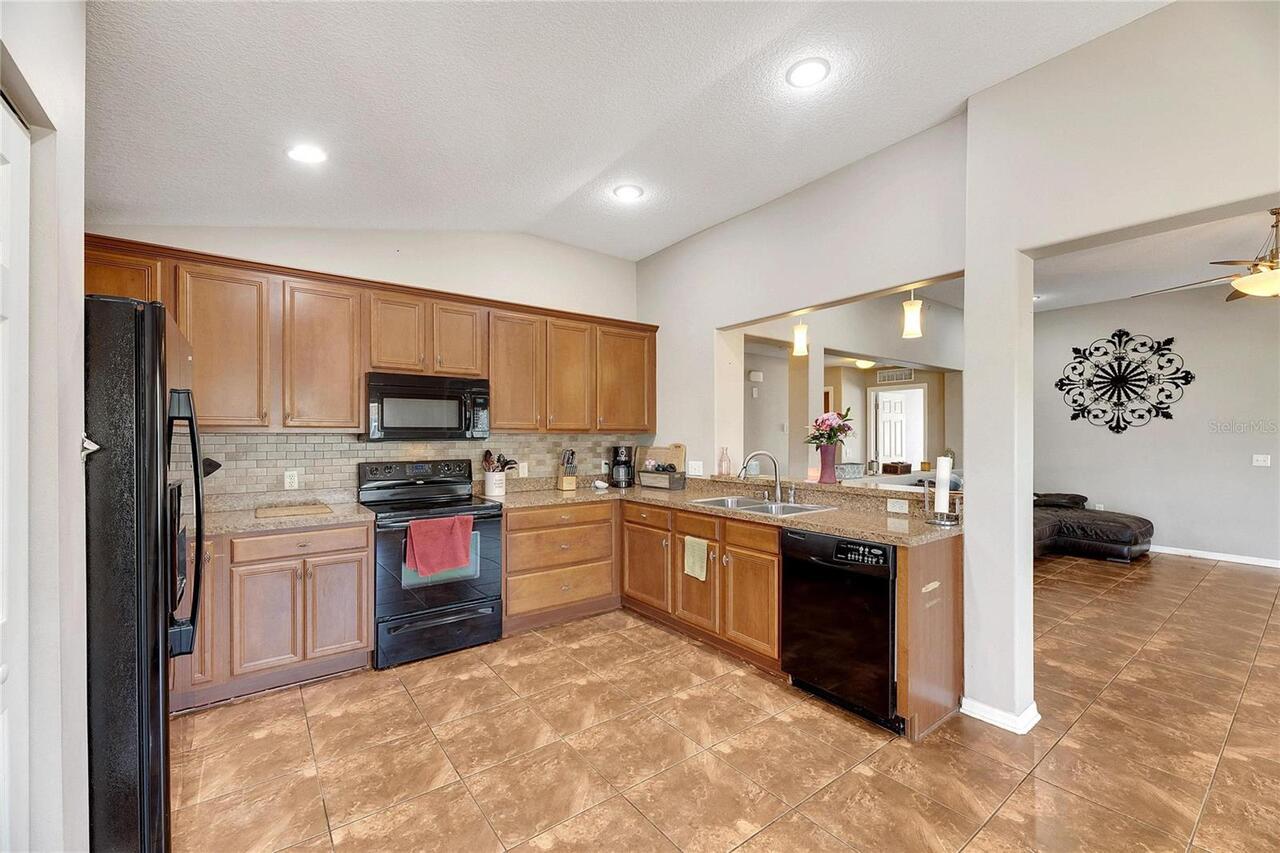 Listing Photo 17