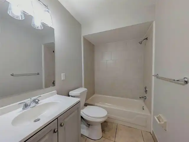 Listing Photo 8