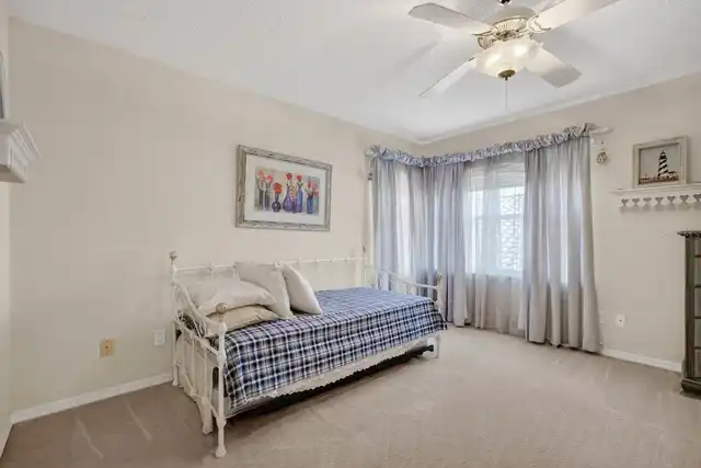 Listing Photo 28