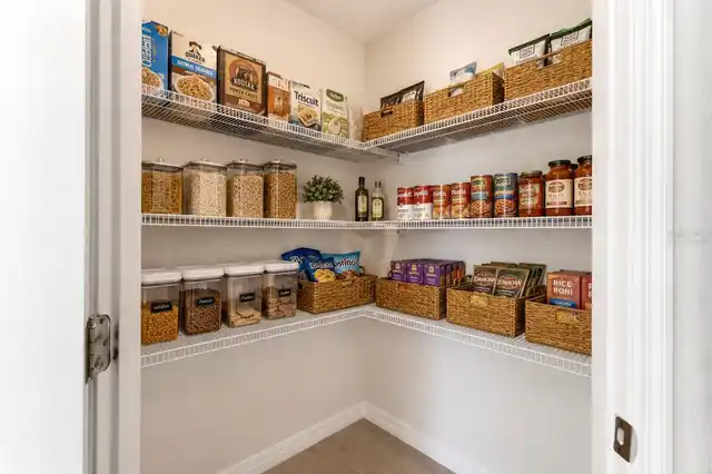 Listing Photo 11