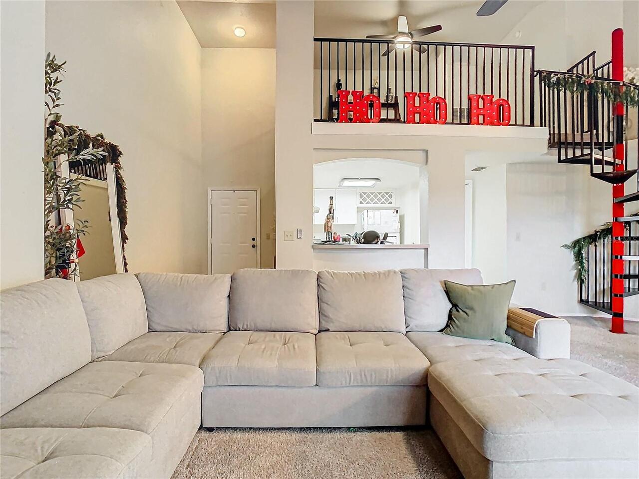 Listing Photo 12
