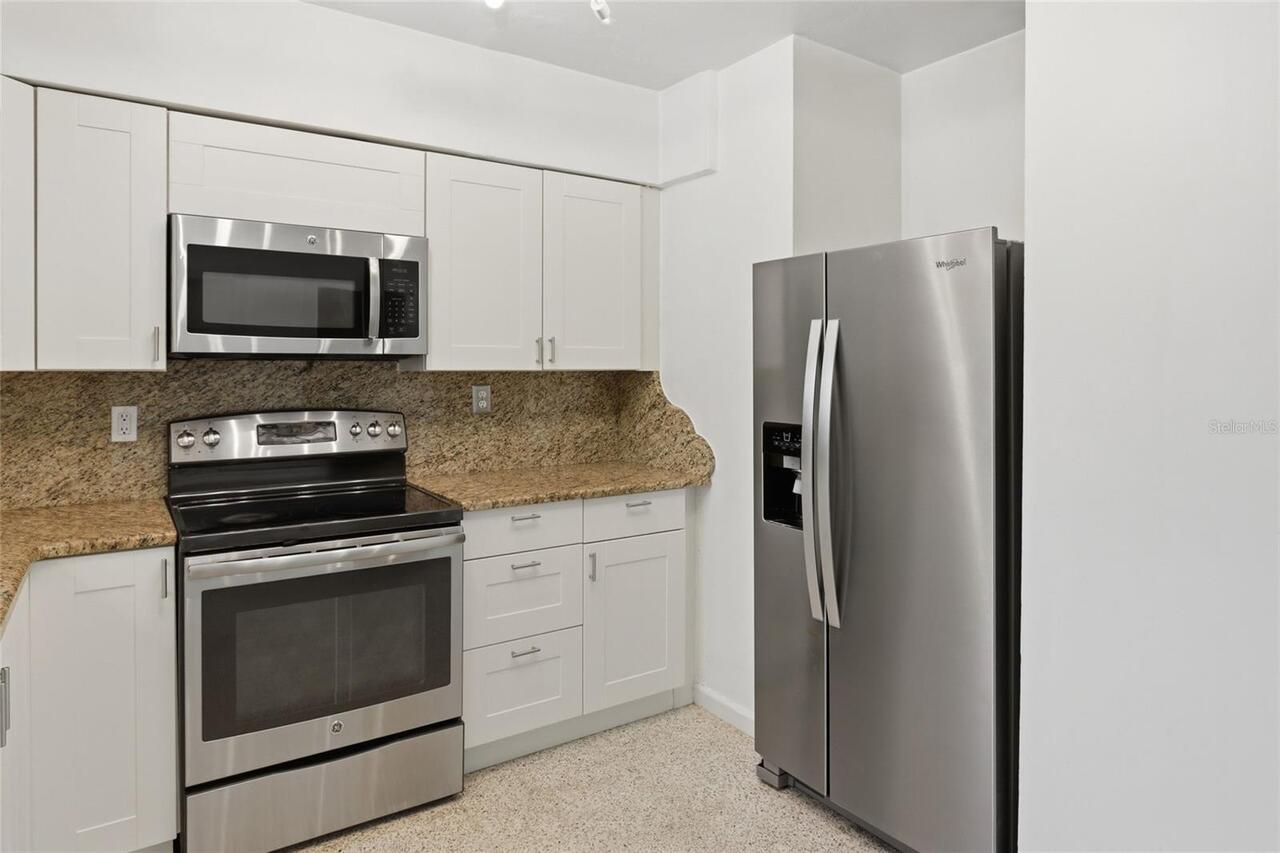 Listing Photo 10