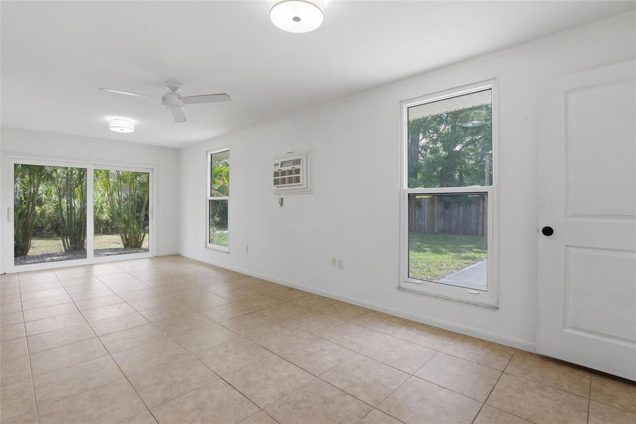 Listing Photo 17