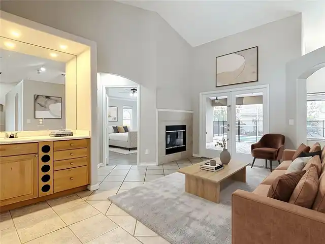 Listing Photo 9