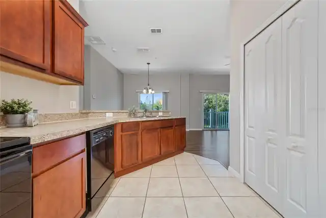 Listing Photo 14
