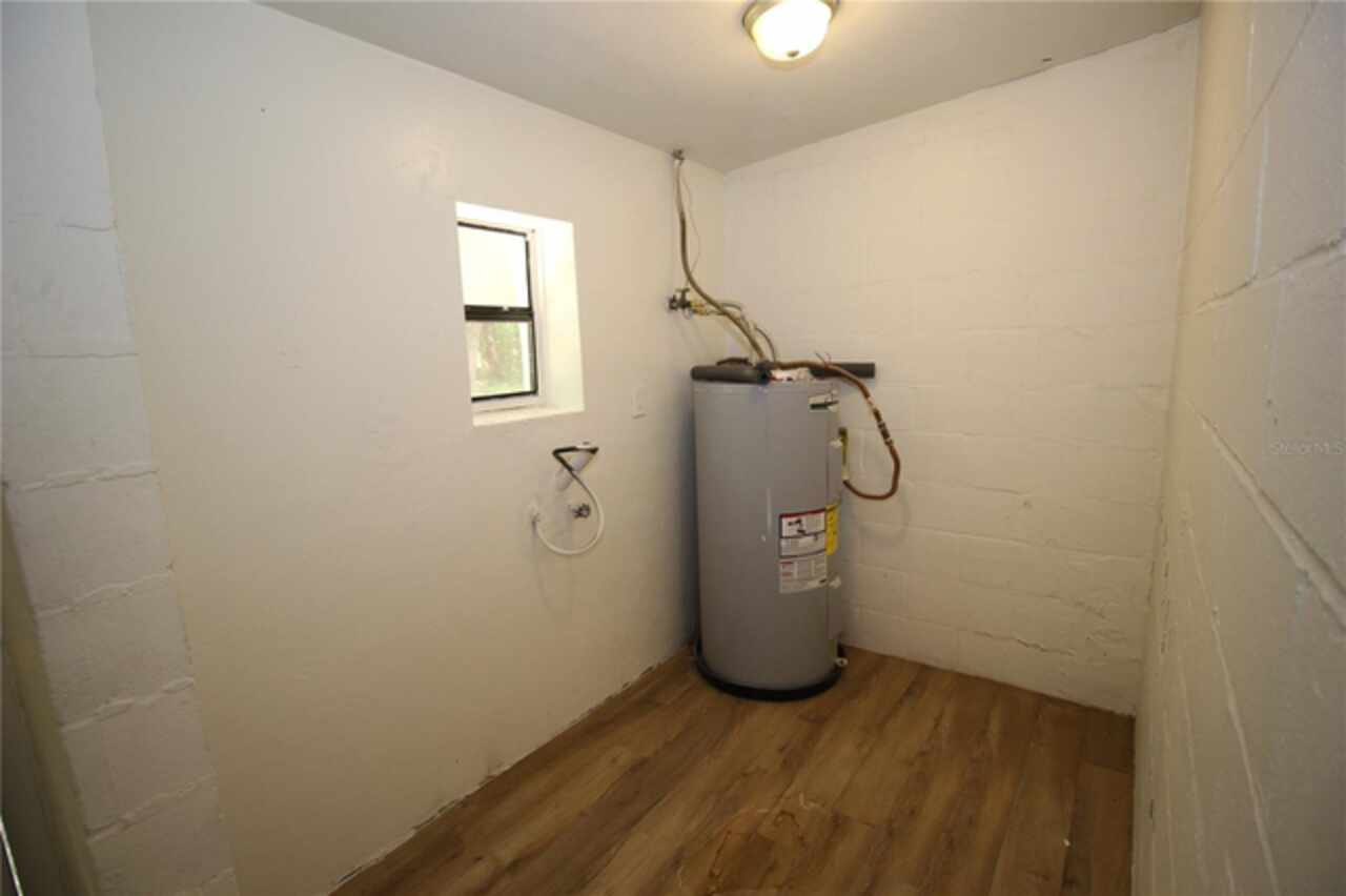 Listing Photo 9