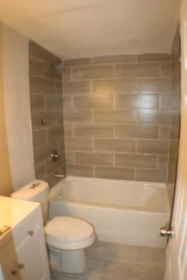 Listing Photo 12