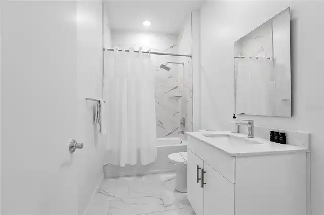 Listing Photo 34