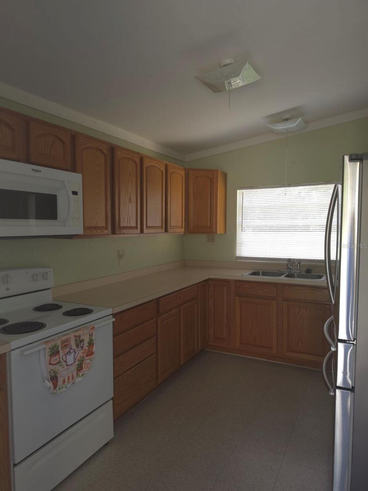 Listing Photo 11