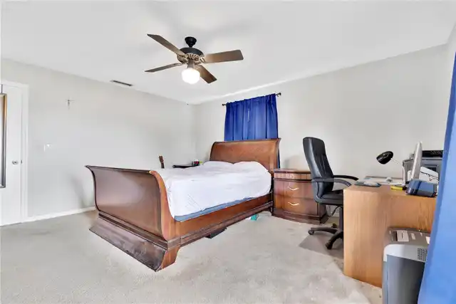 Listing Photo 12
