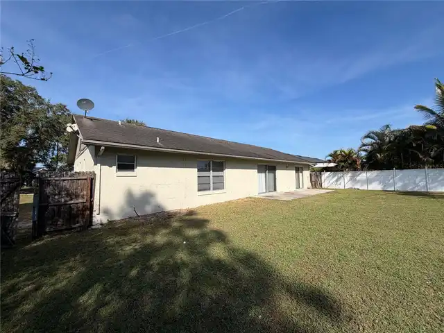 Listing Photo 9