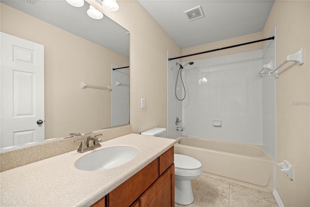 Listing Photo 12
