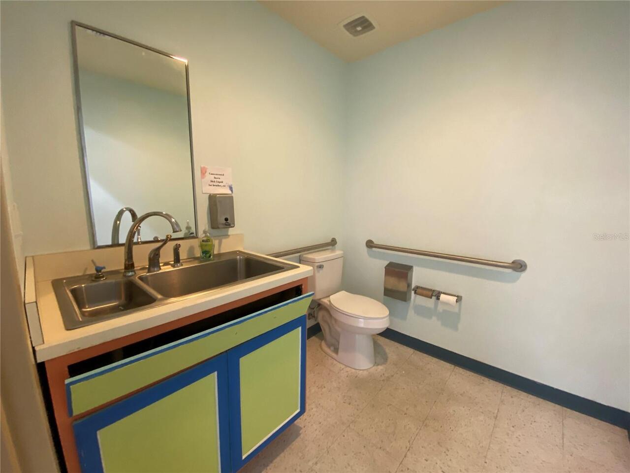 Listing Photo 10