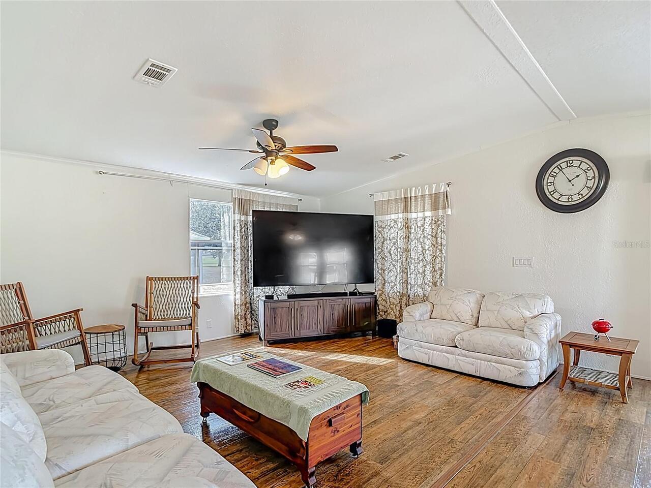 Listing Photo 14