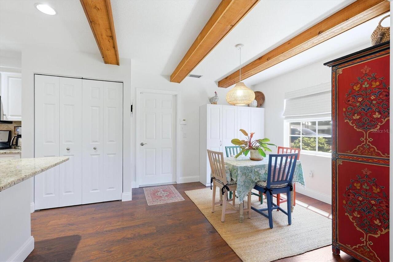 Listing Photo 11