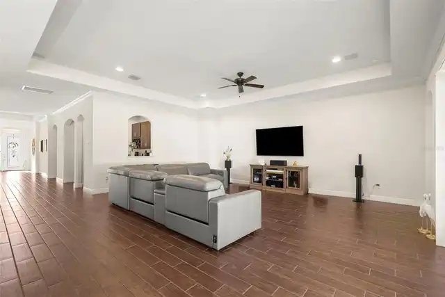 Listing Photo 15