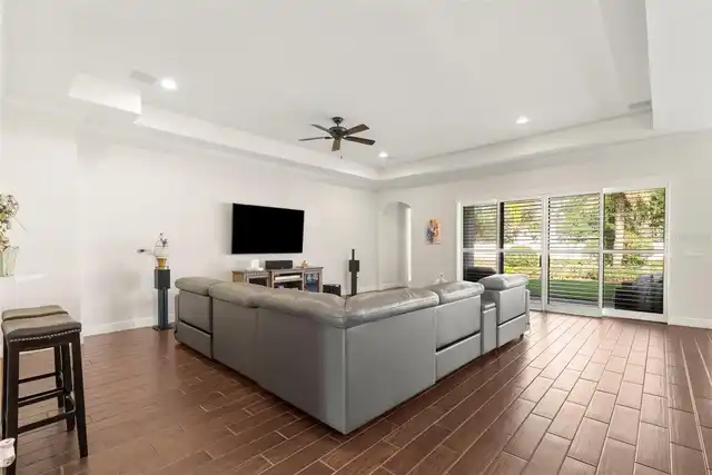 Listing Photo 17