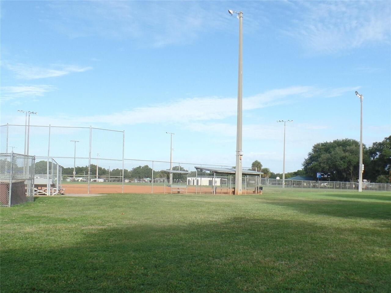 Listing Photo 16