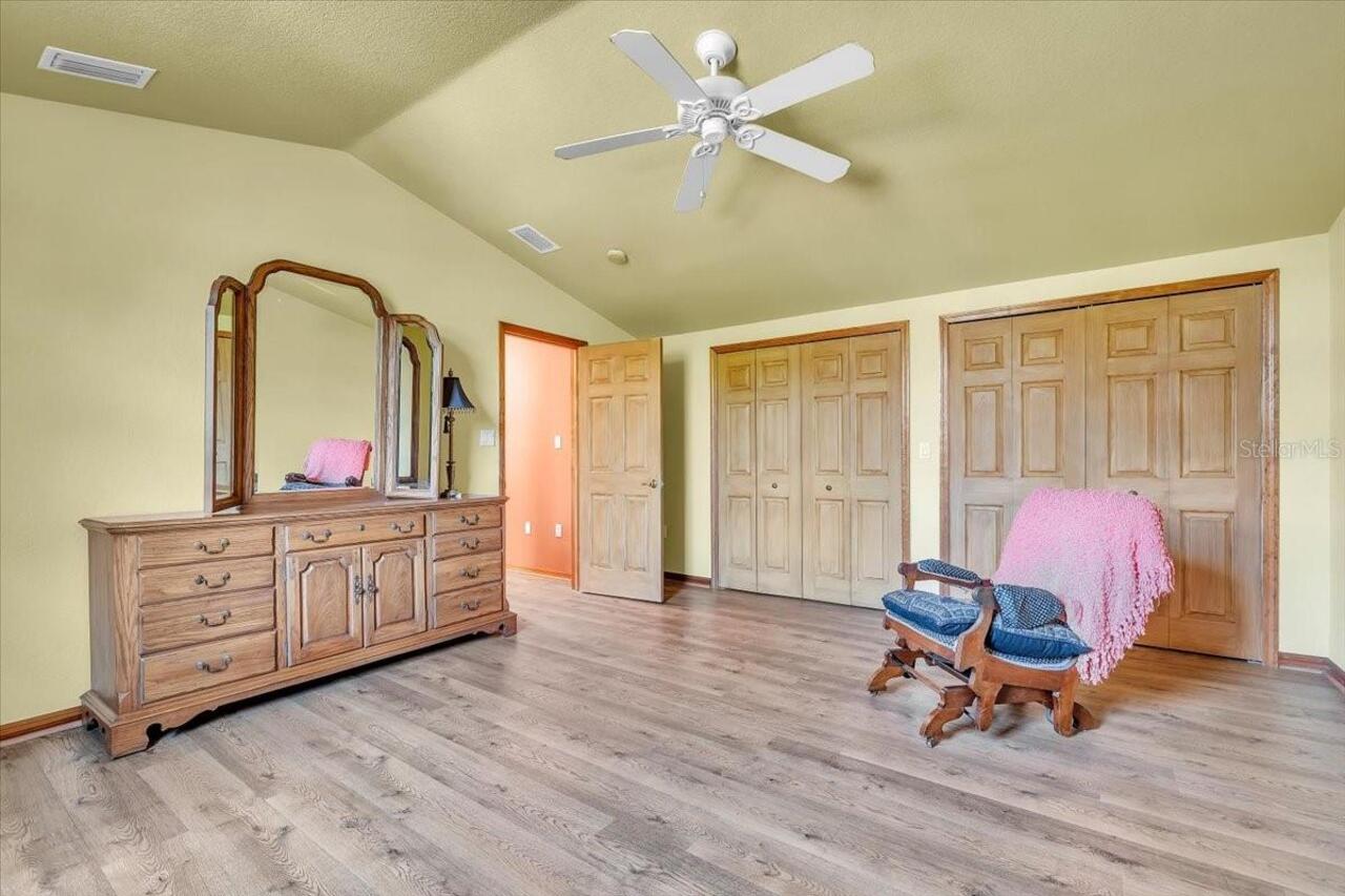 Listing Photo 35