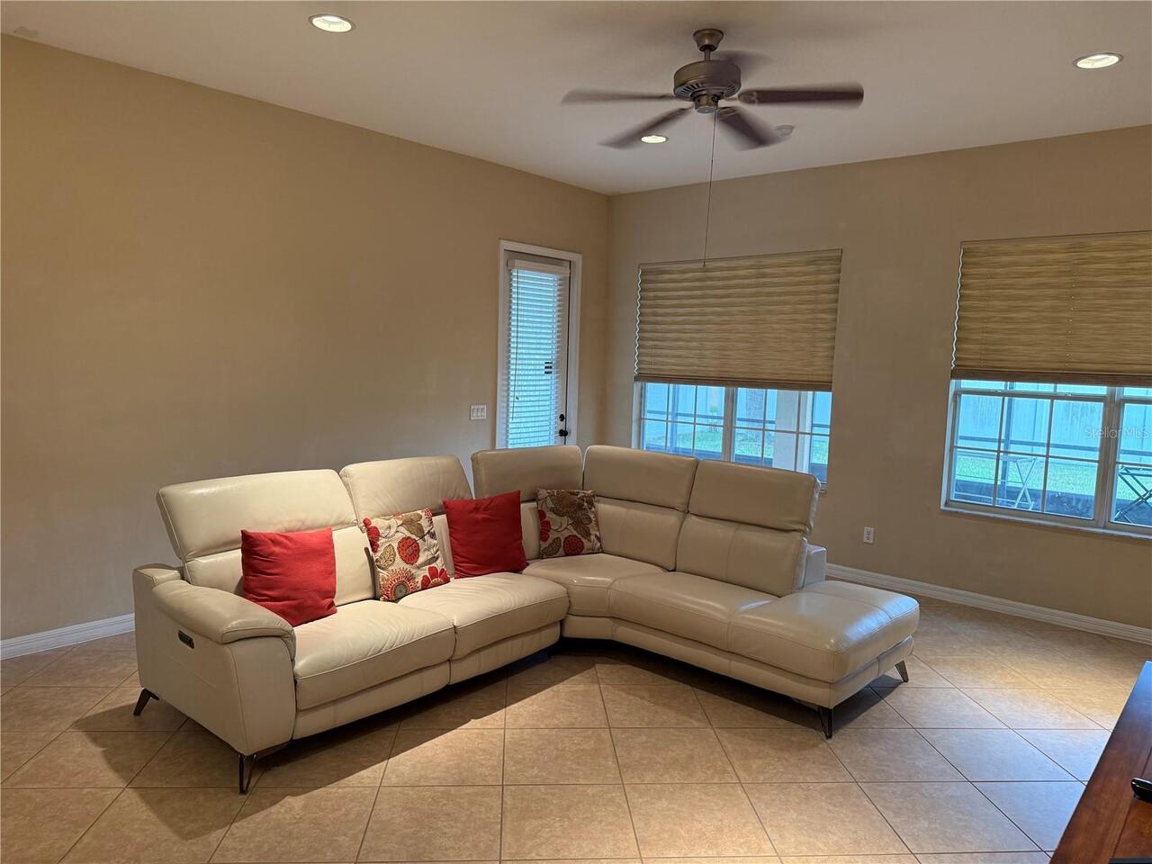Listing Photo 8