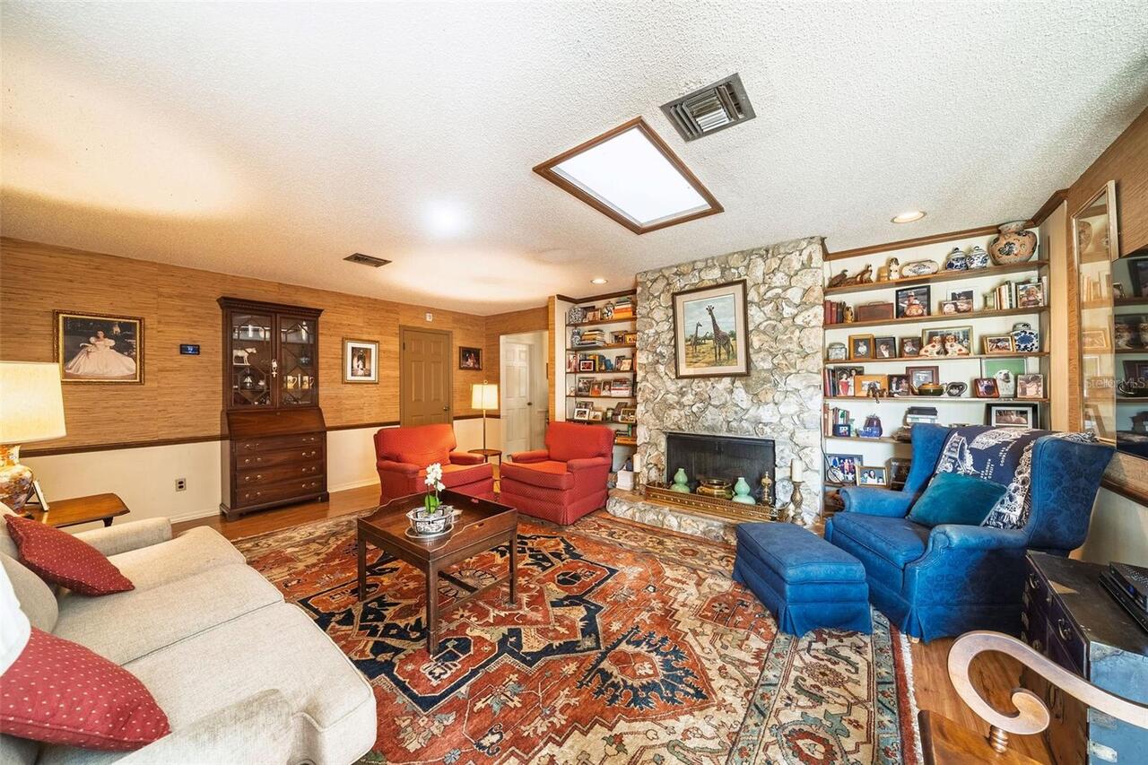 Listing Photo 9