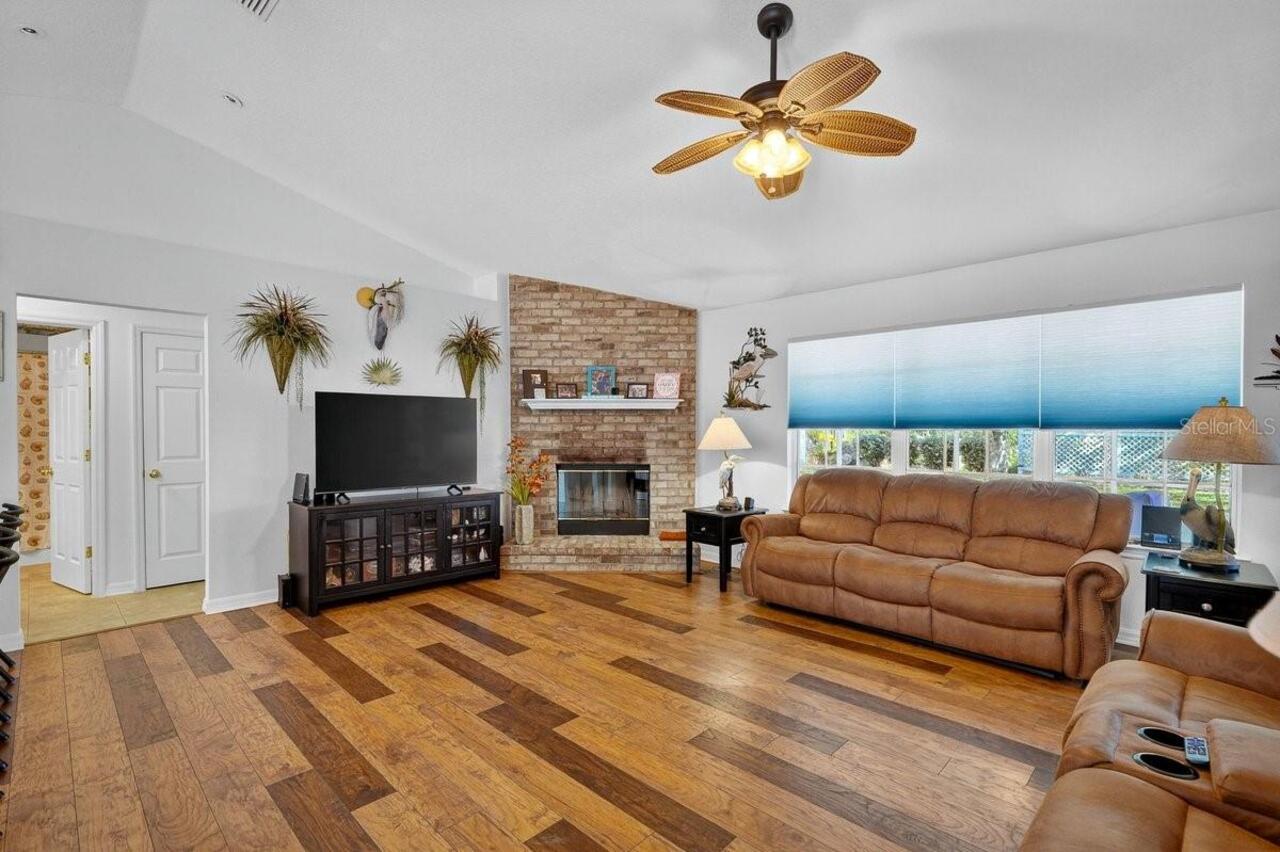 Listing Photo 7