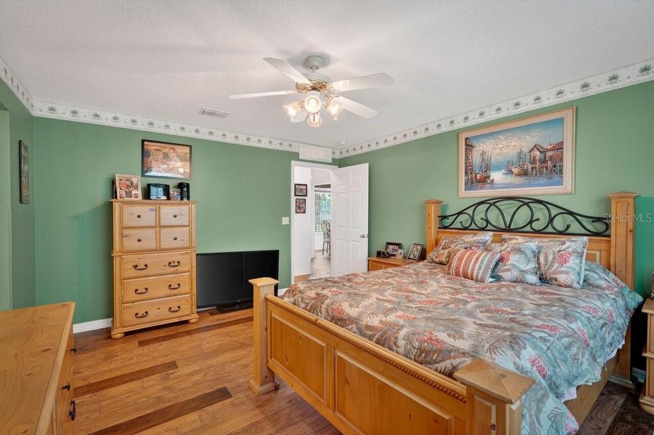 Listing Photo 18