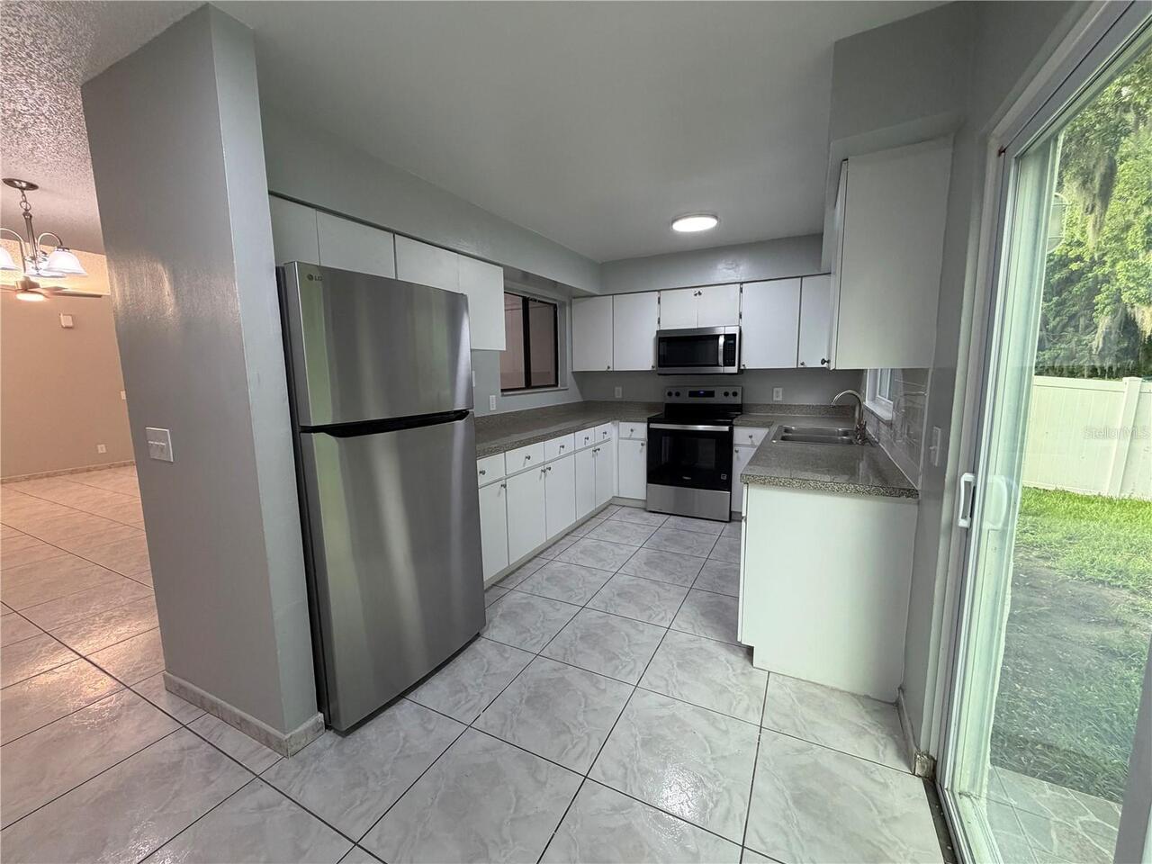 Listing Photo 7