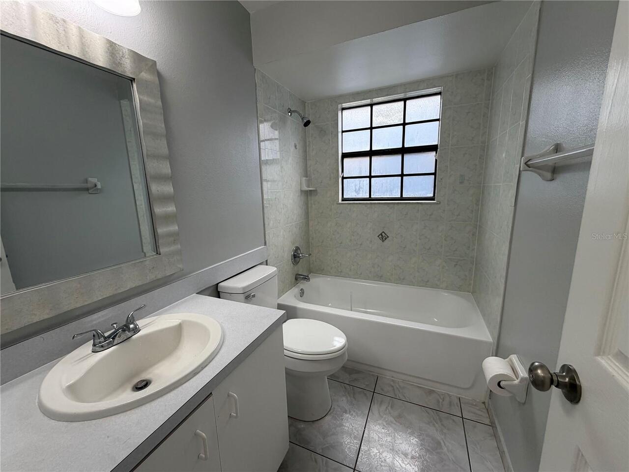 Listing Photo 14