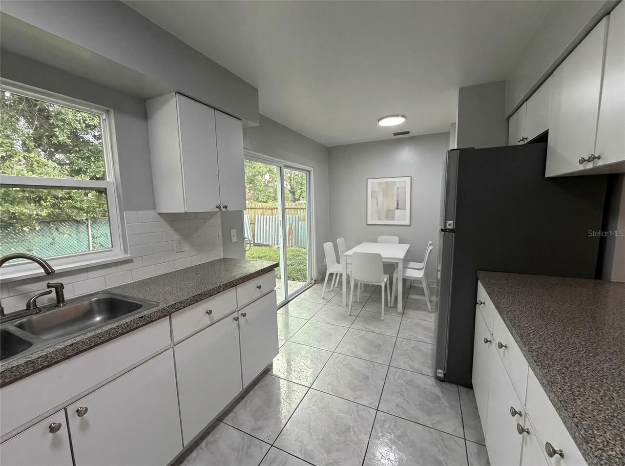 Listing Photo 8