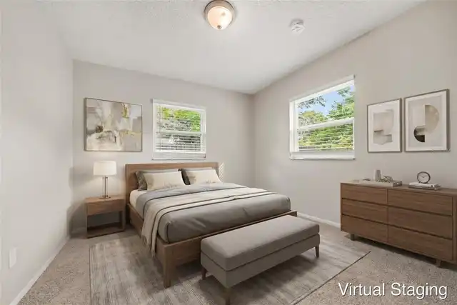 Listing Photo 12