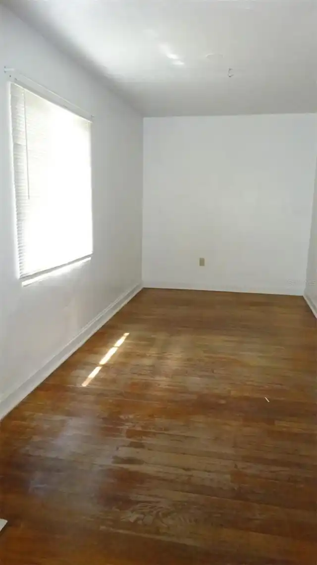 Listing Photo 7