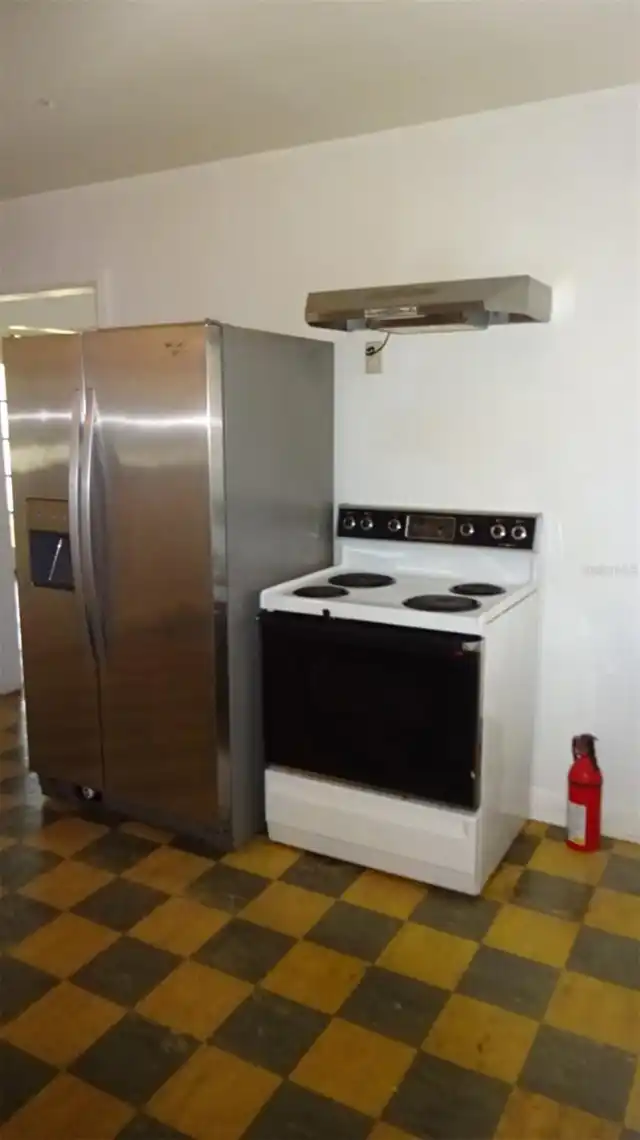 Listing Photo 11