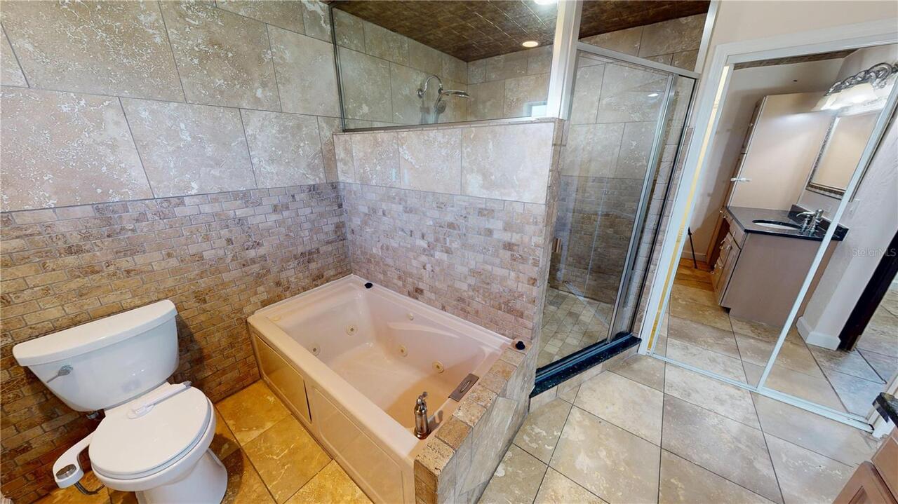 Listing Photo 12