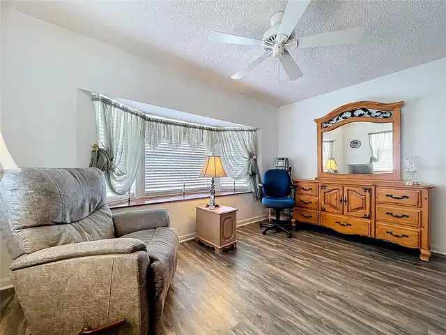 Listing Photo 23