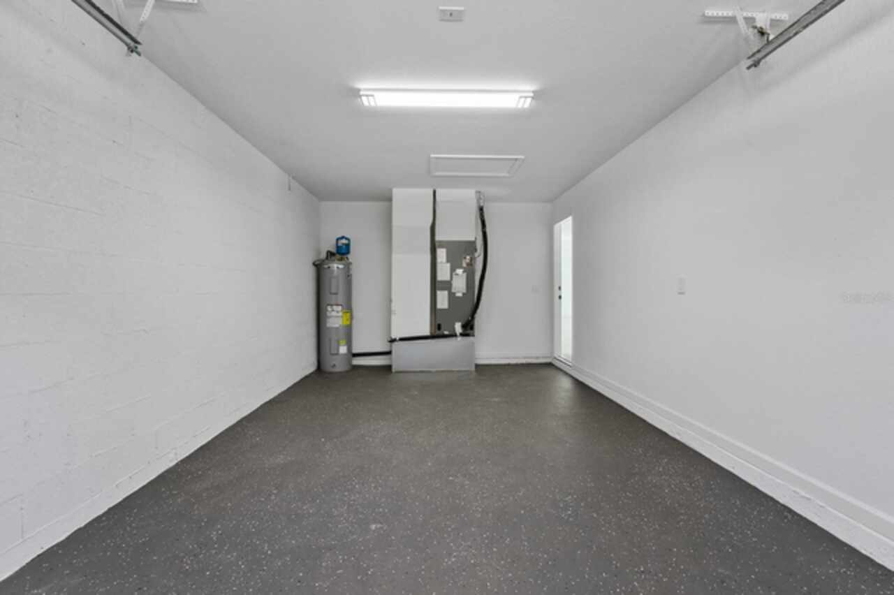 Listing Photo 9