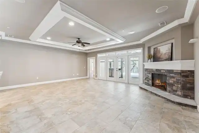 Listing Photo 12
