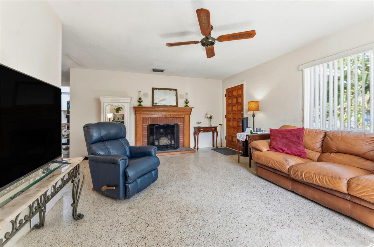 Listing Photo 6