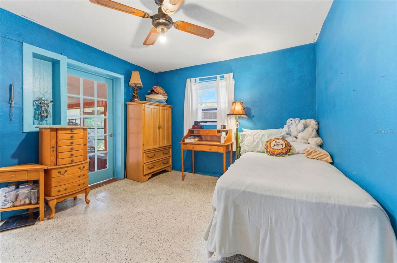 Listing Photo 10