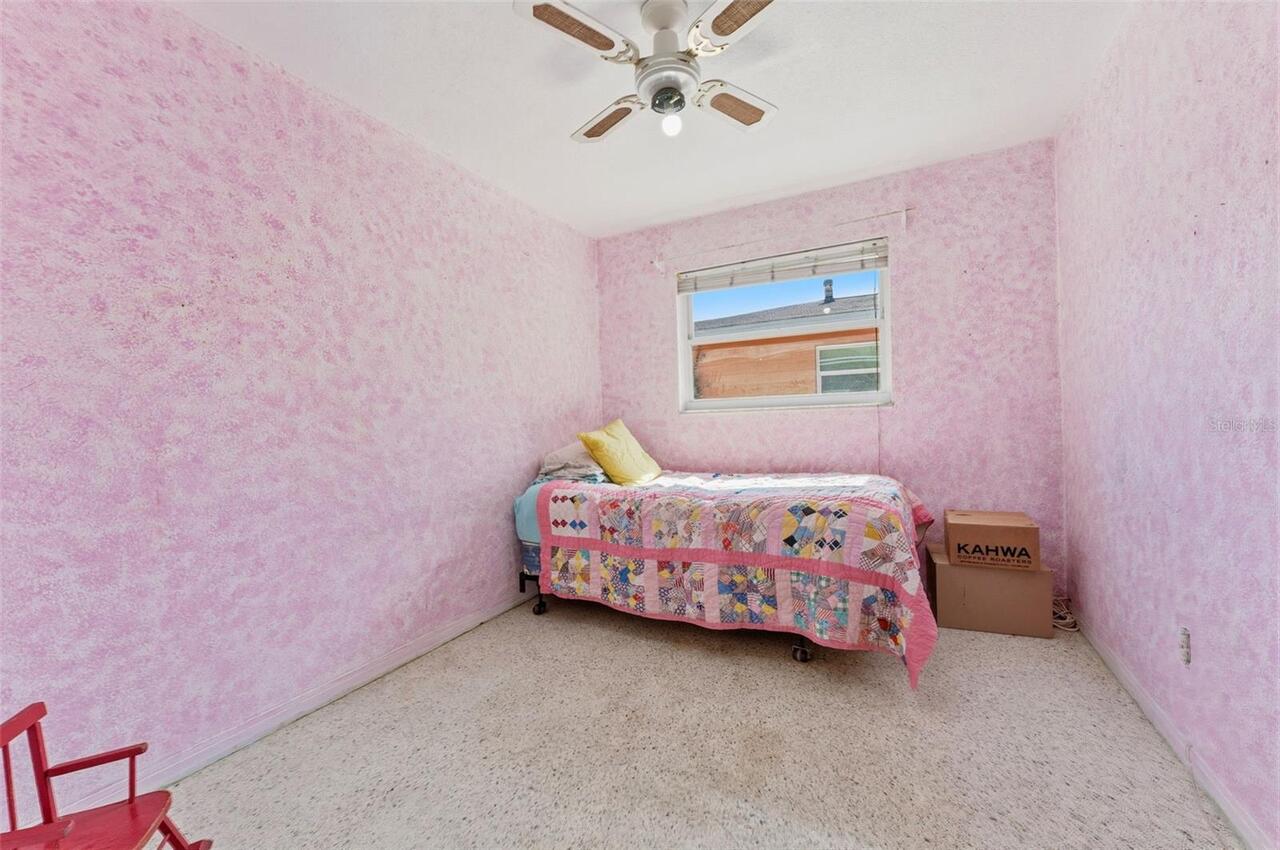 Listing Photo 12