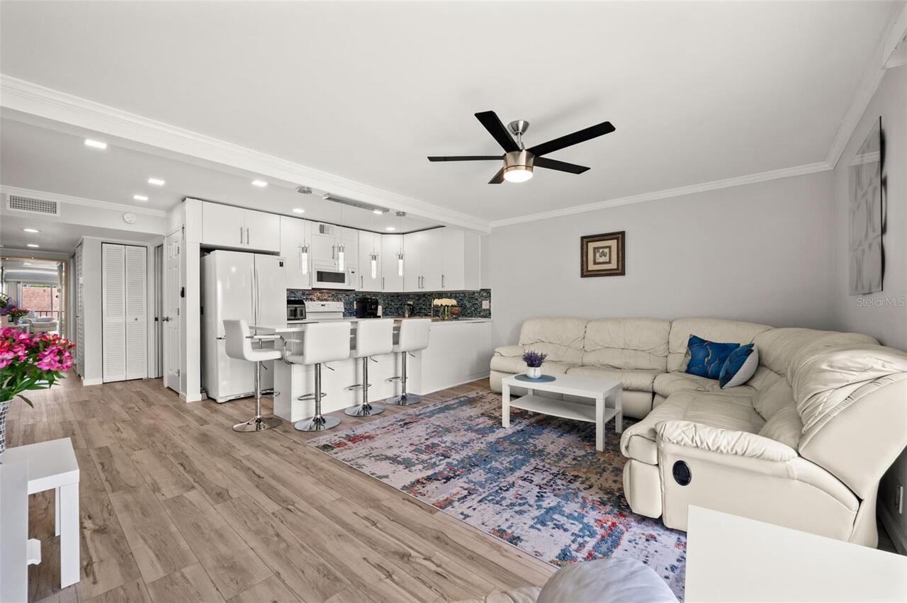 Listing Photo 11