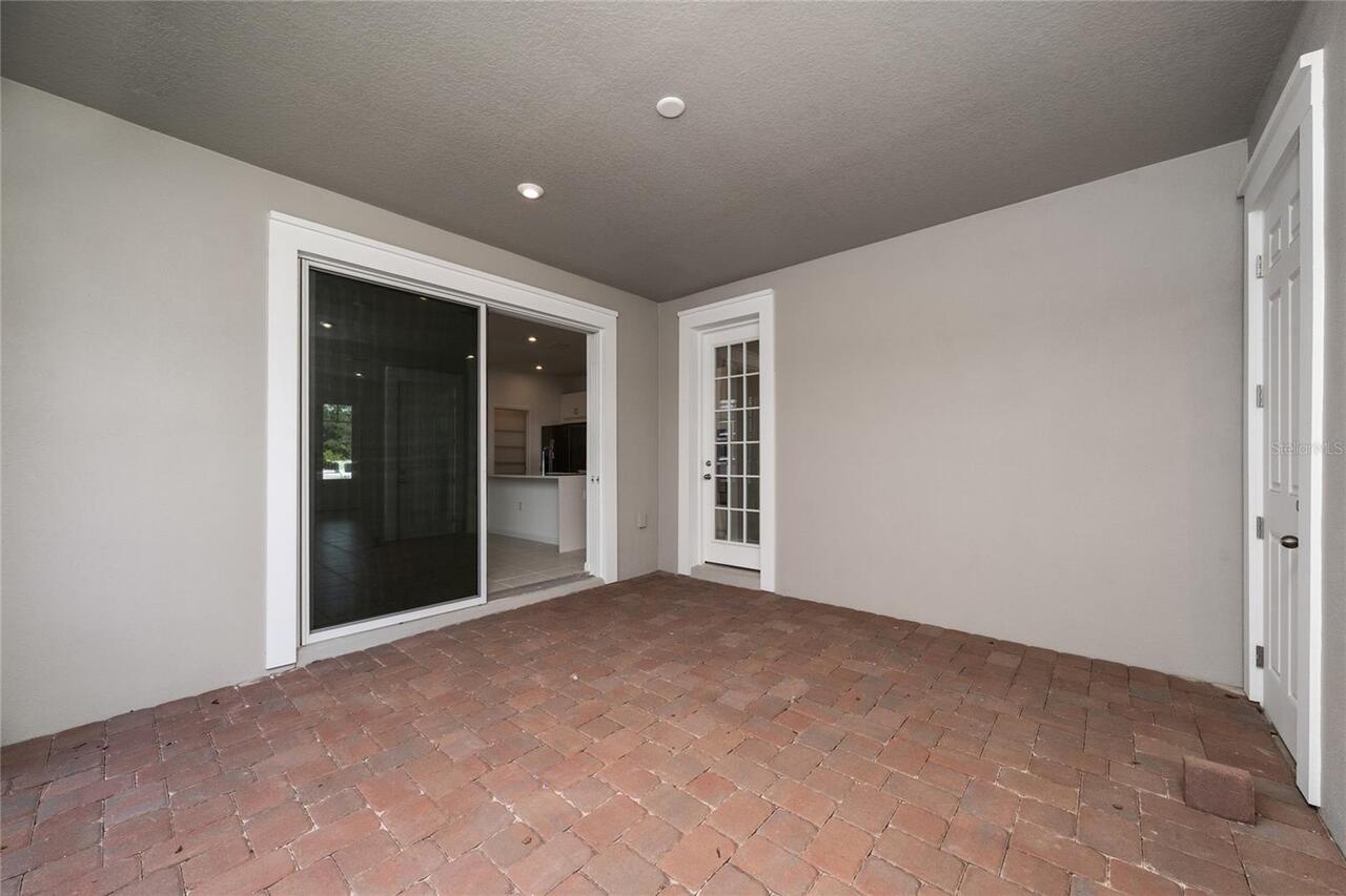 Listing Photo 16