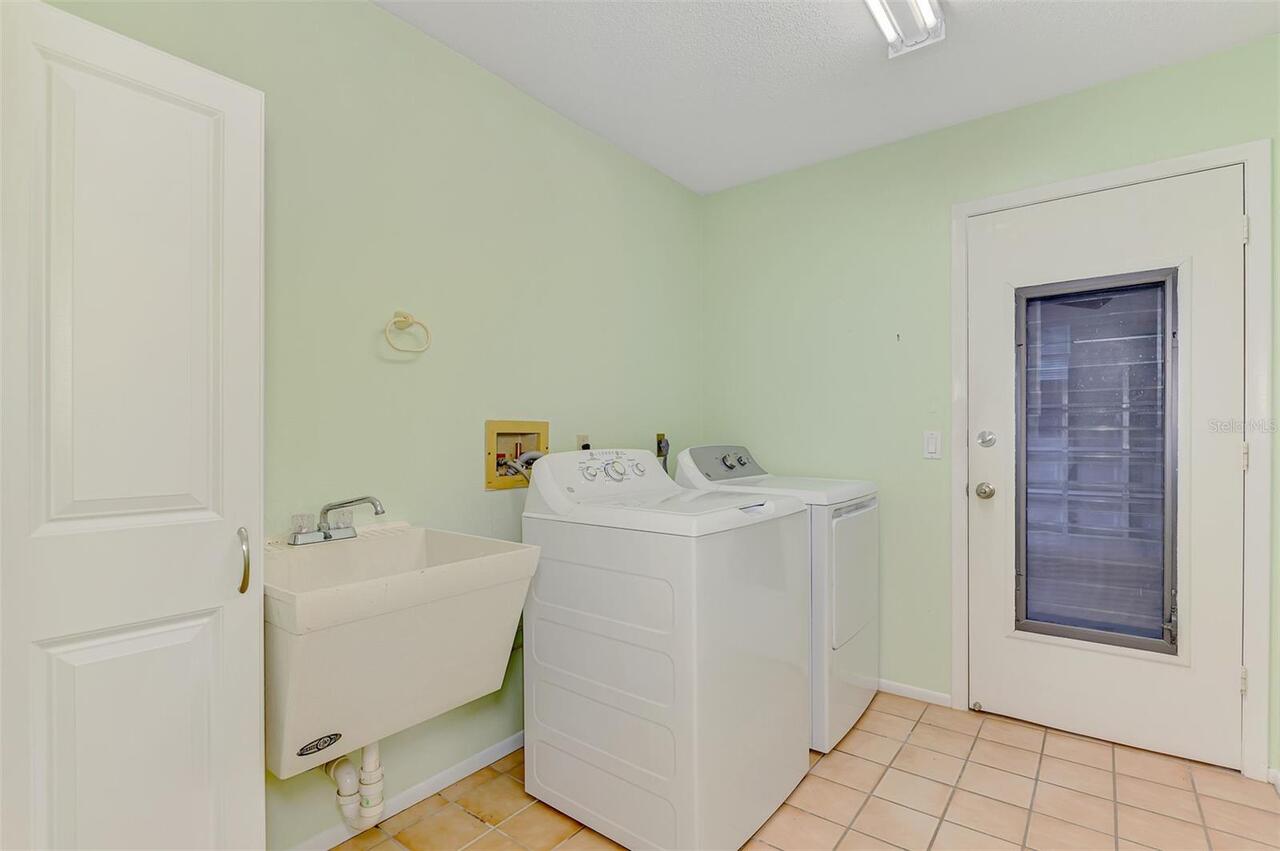 Listing Photo 43